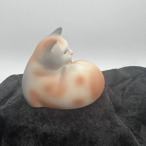 Vintage Avon Calico Cat Kitty Figurine 1984 Porcelain 2.75" Multicolor - Picture 6 of 10